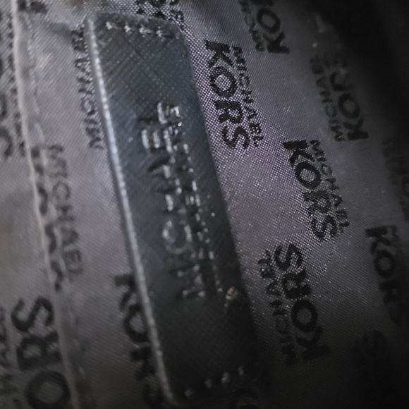 MICHAEL KORS NWOT Black Studded Saffiano Leather Wristlet - Picture 9 of 10